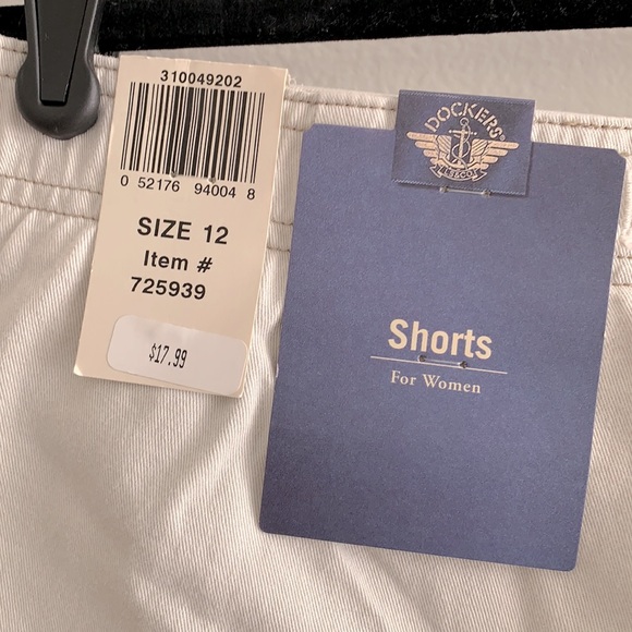 Women’s Dockers Khaki Shorts Sz 12 - Picture 3 of 6